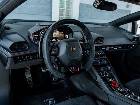 Used 2017 Lamborghini Huracan LP 610-4 Avio image 24