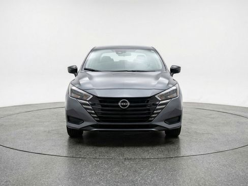 Used 2025 Nissan Versa SV FWD image 2