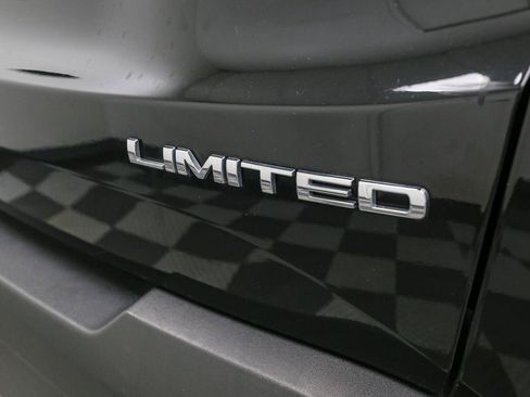 Used 2020 Jeep Renegade Limited AWD/4WD image 12