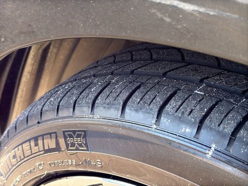 Used 2024 Lexus ES 350 Ultra Luxury w/ Accessory Package (Z1) image 10