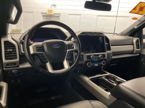 Used 2022 Ford F250 Lariat w/ Lariat Ultimate Package image 12