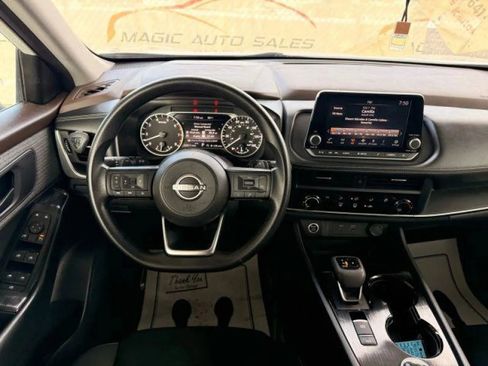 Used 2023 Nissan Rogue S image 28