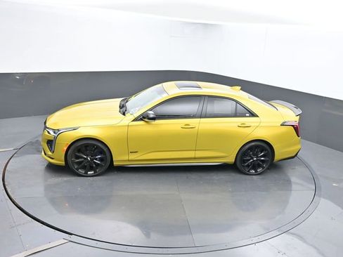 Used 2024 Cadillac CT4 V w/ LPO, ONYX Package image 37