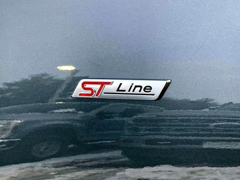 Used 2025 Ford Escape ST-Line w/ Tech Pack #1 image 32