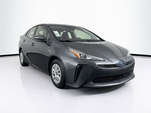 Certified 2022 Toyota Prius LE image 8