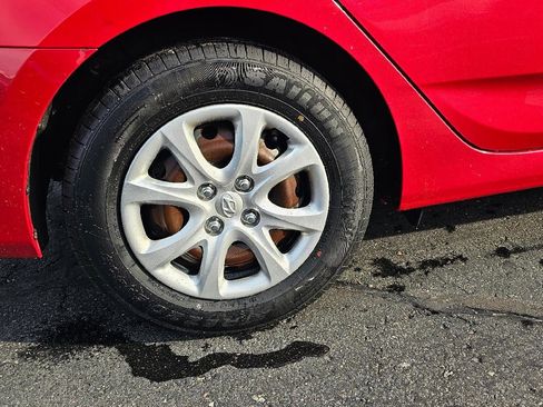 Used 2014 Hyundai Accent GLS image 8