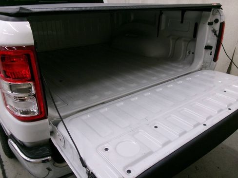 Used 2020 RAM 1500 Big Horn AWD/4WD image 12