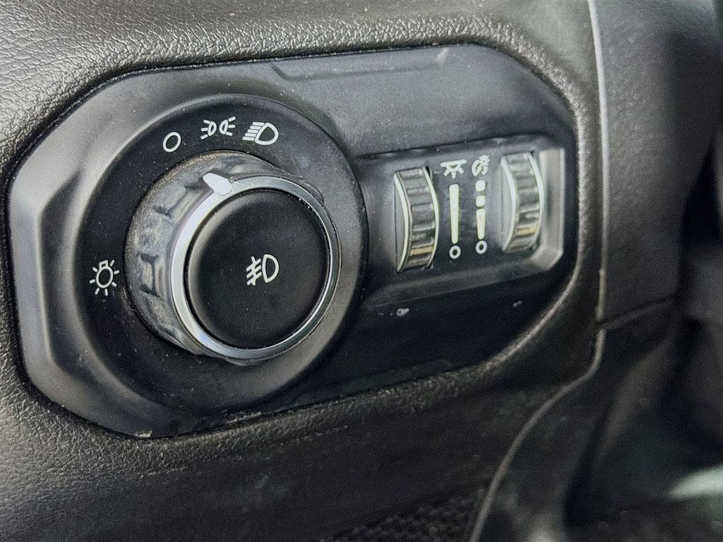 Used 2021 Jeep Wrangler Unlimited Sport AWD/4WD image 11