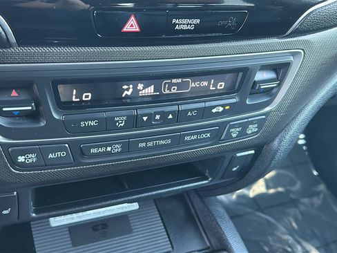 Used 2022 Honda Pilot TrailSport image 14