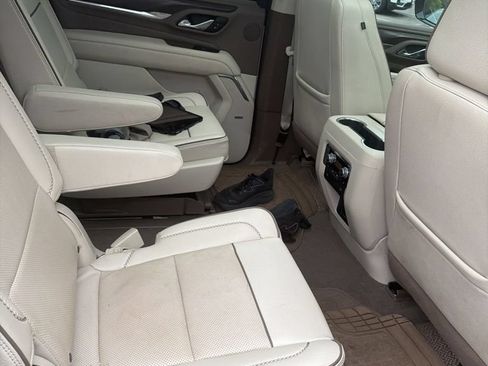 Used 2023 GMC Yukon XL Denali AWD/4WD image 13