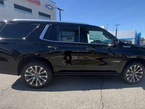 New 2026 Chevrolet Tahoe High Country w/ LPO, Get Active Package AWD/4WD image 9