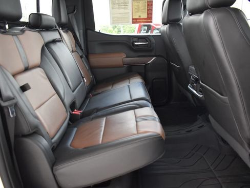 Used 2020 Chevrolet Silverado 1500 High Country w/ Technology Package AWD/4WD image 16