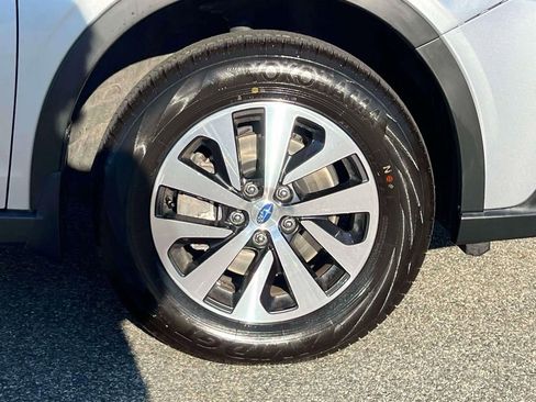 Used 2021 Subaru Outback Premium image 6