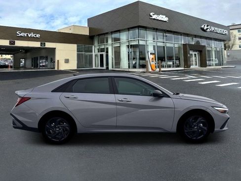 New 2026 Hyundai Elantra Sport FWD image 9