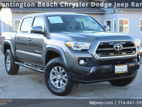 Used 2017 Toyota Tacoma SR5 image 1