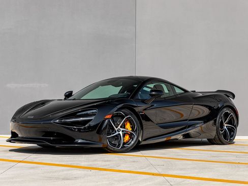 Used 2024 McLaren 750S RWD image 7