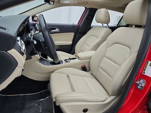 Used 2019 Mercedes-Benz GLA 250 image 13