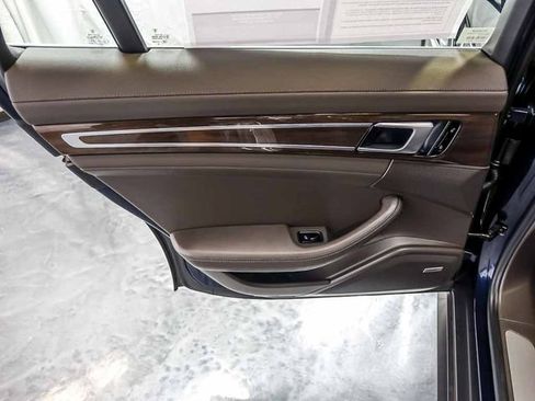 Used 2018 Porsche Panamera 4S AWD/4WD image 28