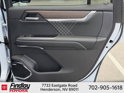 Used 2026 GMC Acadia Denali w/ Super Cruise Package AWD/4WD image 18