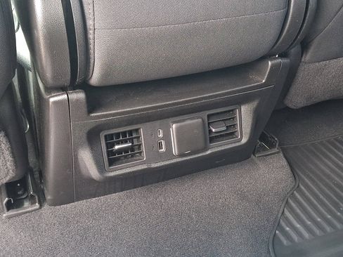 Used 2022 Chevrolet Silverado 1500 LT image 11