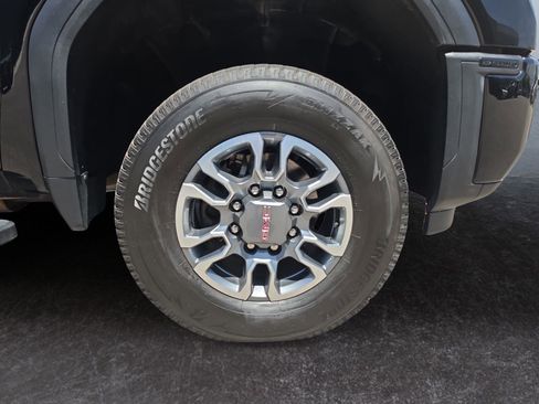 Used 2024 GMC Sierra 2500 SLT AWD/4WD image 29