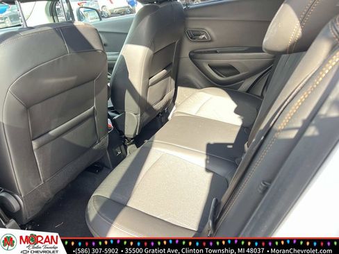 Certified 2022 Chevrolet Trax LT w/ Driver Confidence Package image 13