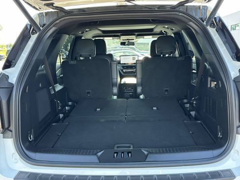 Used 2025 Ford Explorer ST w/ Sun And Sound Package AWD/4WD image 8