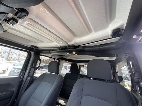 Used 2019 Jeep Wrangler Unlimited Sport S image 22