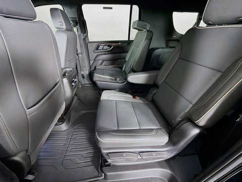 Used 2025 GMC Yukon XL Elevation image 23