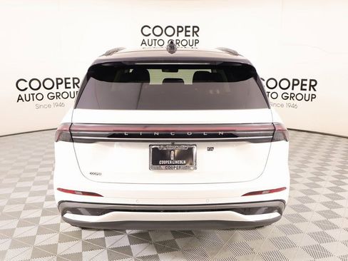 New 2026 Lincoln Nautilus Reserve w/ Jet Appearance Package image 23