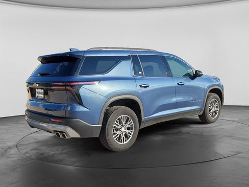 Used 2025 Chevrolet Traverse LT AWD/4WD image 10