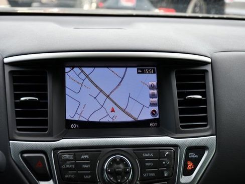 Used 2018 Nissan Pathfinder SL w/ SL Premium Package image 32