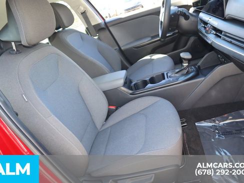 Used 2025 Kia K4 FWD image 25