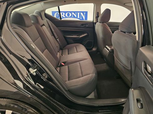 Used 2024 Nissan Altima 2.5 SV image 32