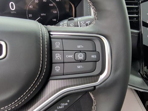 New 2026 Jeep Grand Wagoneer Summit AWD/4WD image 20