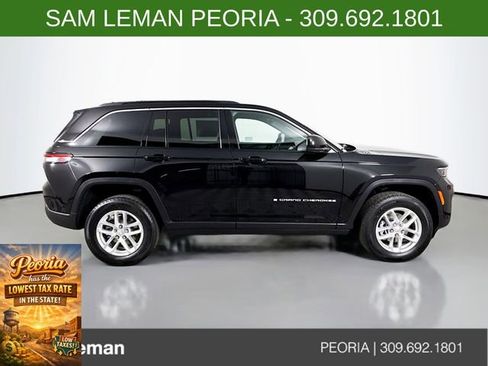 New 2025 Jeep Grand Cherokee Laredo image 8