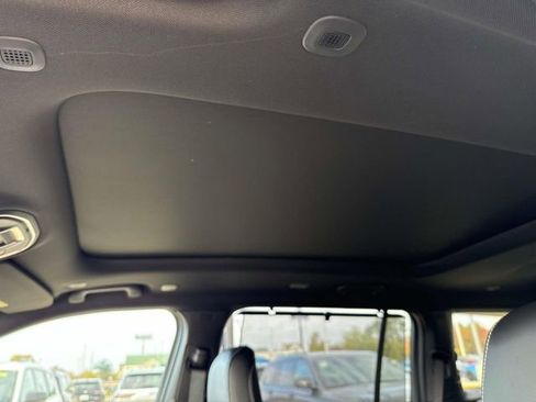 New 2025 Jeep Grand Cherokee L Limited w/ Luxury Tech Group II image 13