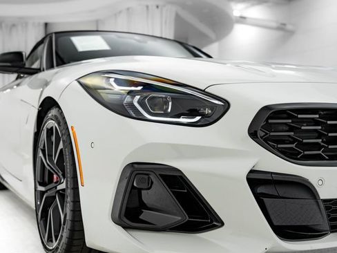 Used 2024 BMW Z4 M40i w/ Premium Package RWD image 41