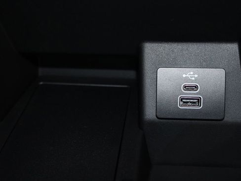 New 2025 Ford Ranger XLT w/ Chrome Accent Package image 38