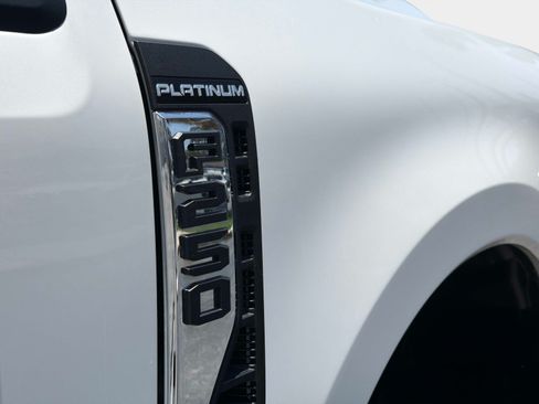 Used 2024 Ford F250 Platinum AWD/4WD image 22