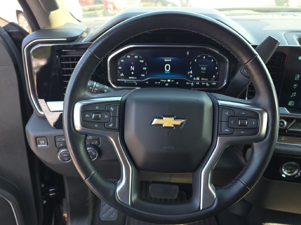 Used 2023 Chevrolet Silverado 1500 LT w/ Protection Package AWD/4WD image 18