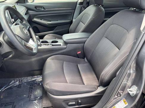 Used 2026 Nissan Altima 2.5 SV FWD image 25