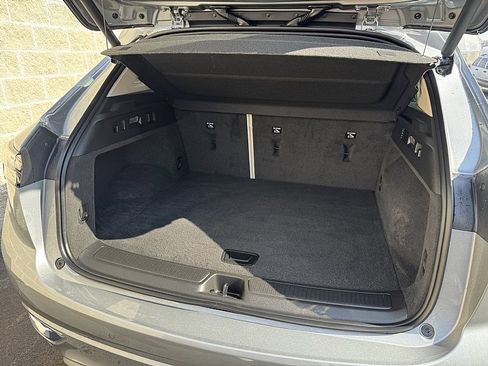 Used 2023 Buick Envision Avenir image 24