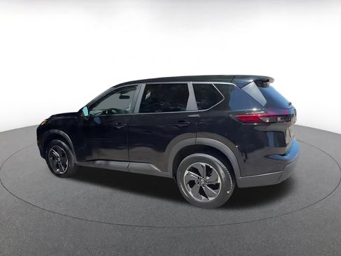 Used 2025 Nissan Rogue SV FWD image 10