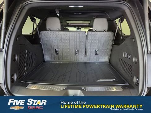 New 2026 Chevrolet Suburban High Country AWD/4WD image 14