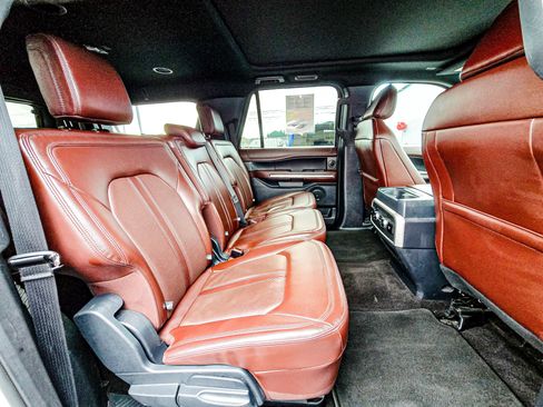 Used 2023 Ford Expedition Max Limited image 16
