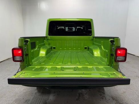 New 2026 Jeep Gladiator Sahara image 8