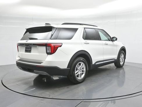 Used 2025 Ford Explorer Active w/ Active Comfort Package image 28