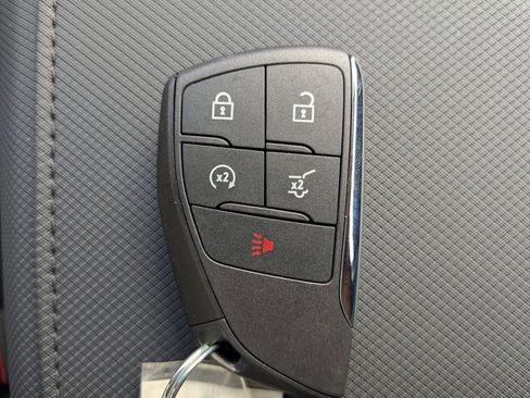 New 2026 Chevrolet Equinox EV LT image 29