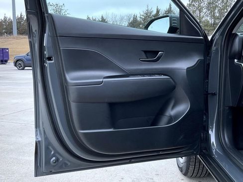 New 2026 Hyundai Kona SE image 9